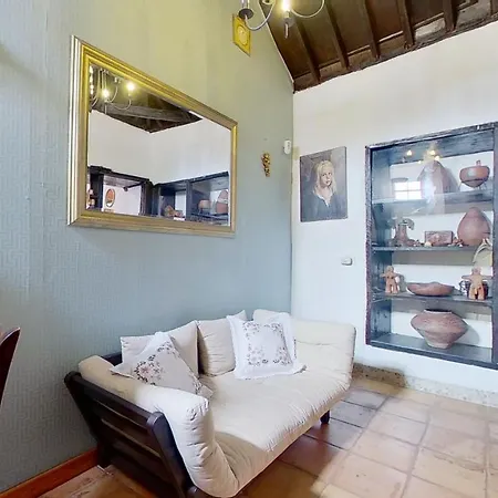 Charming 1-bed House In Villa La Laguna
