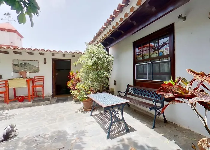 Villa Charming 1-bed House In La Laguna (Tenerife)